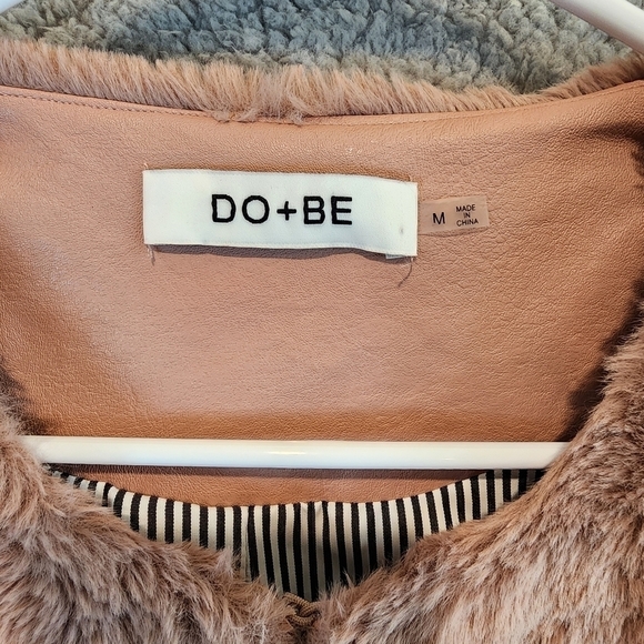 DO+BE Pink Faux Fur Jacket Sz M Medium Black White Hook Loop Closure Cozy Fuzzy - Picture 3 of 6